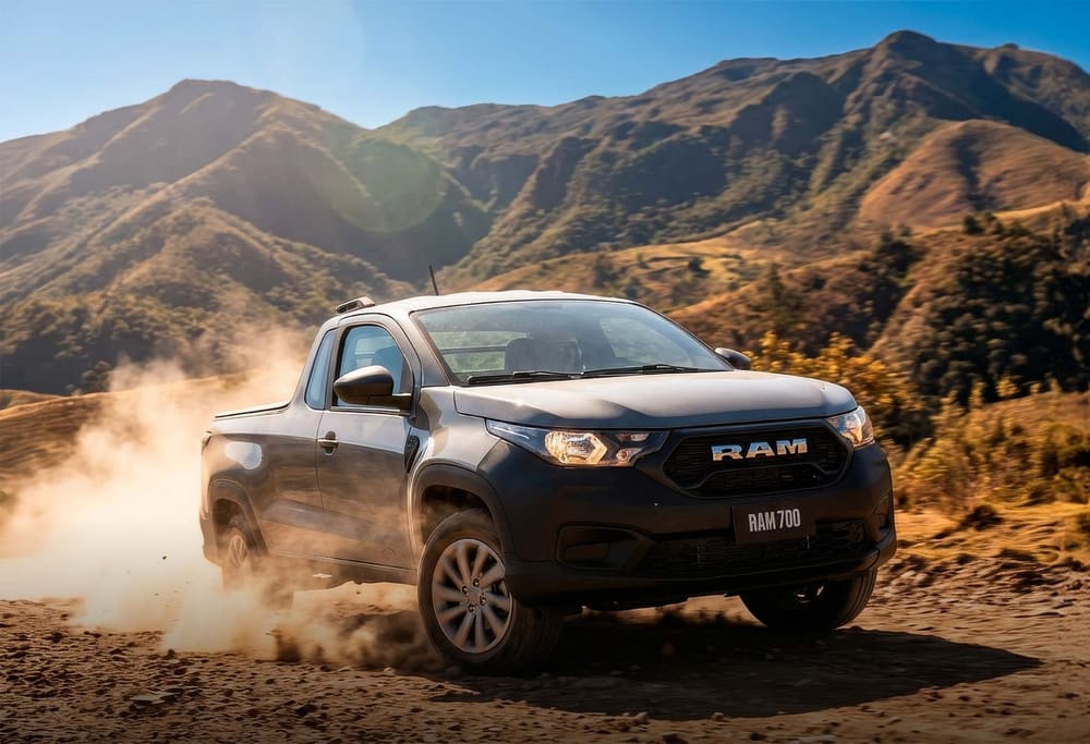 RAM 700 SLT Cabina Sencilla